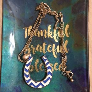Horseshoe necklace